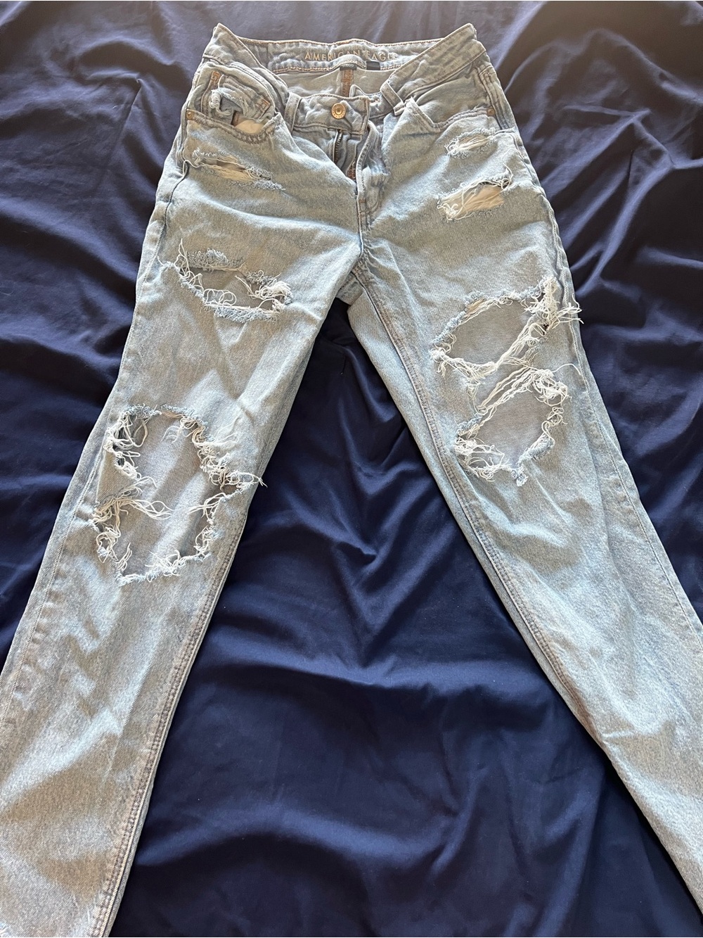 American Eagle Size 2 Skinny Mom Jean